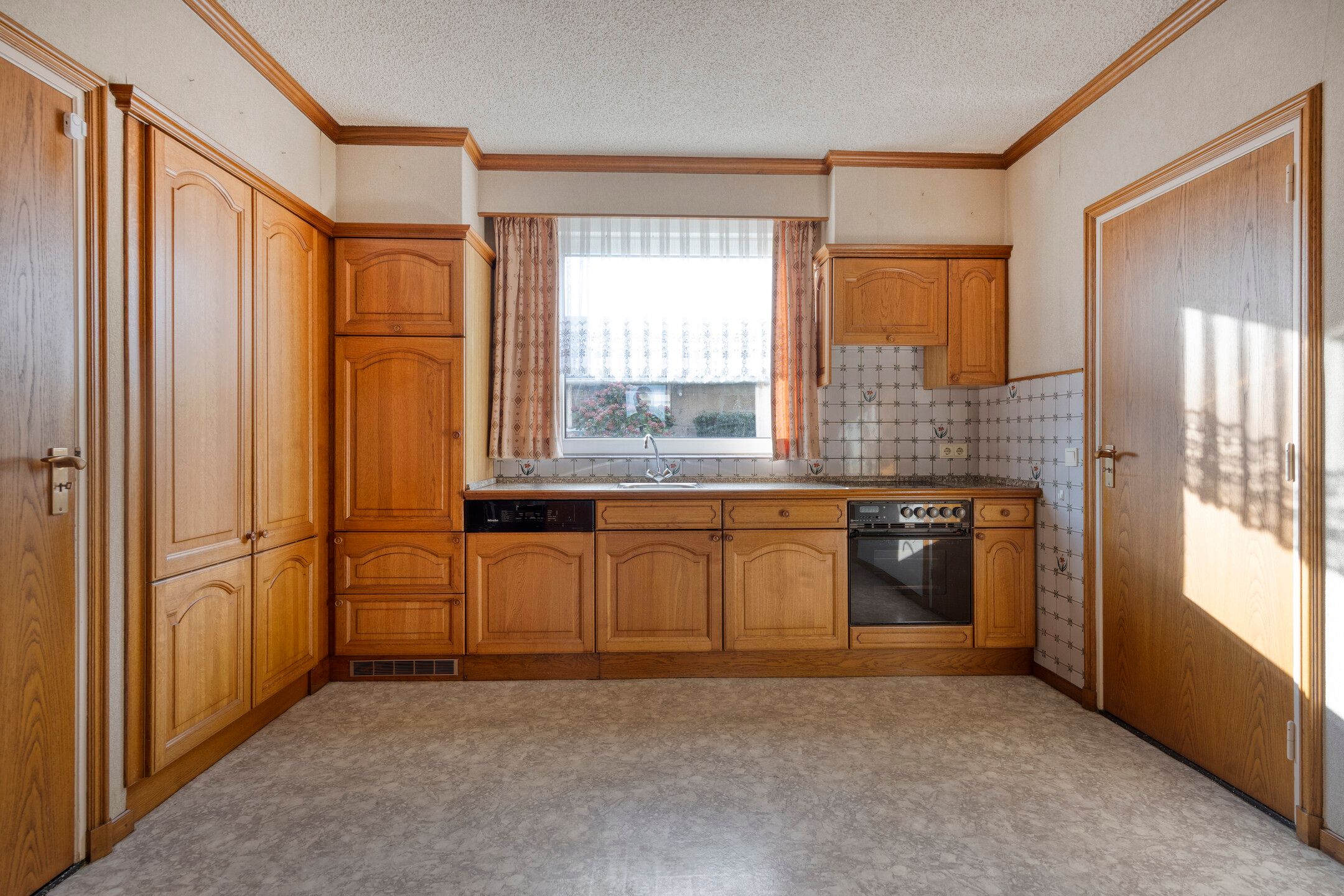 Foto 12 van Roland 10