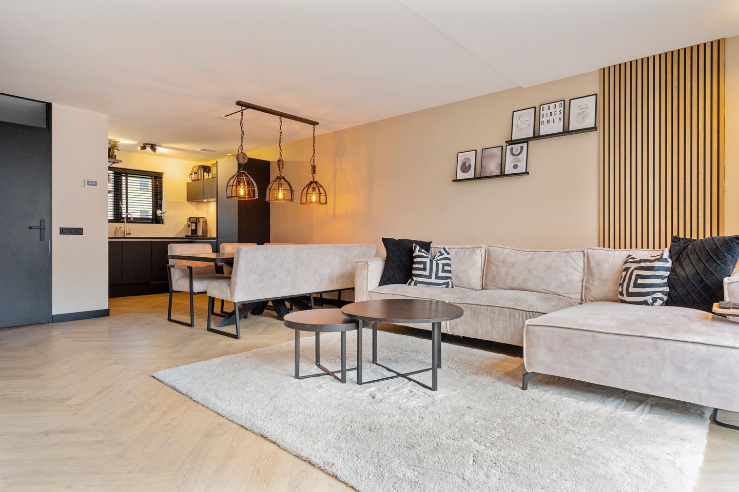 Foto 5 van Lisboa 69