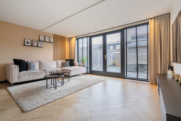 Foto 2 van Lisboa 69