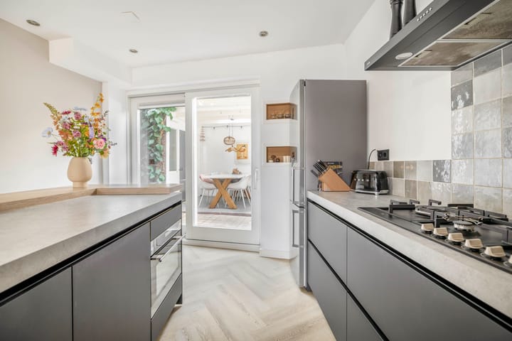 Photo 18 of Doctor van Beurdenstraat 4