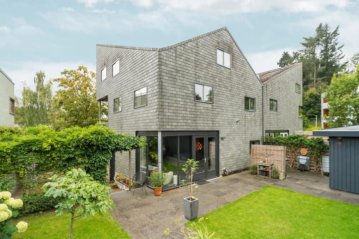 Foto 1 van Benedictijnenstraat 3