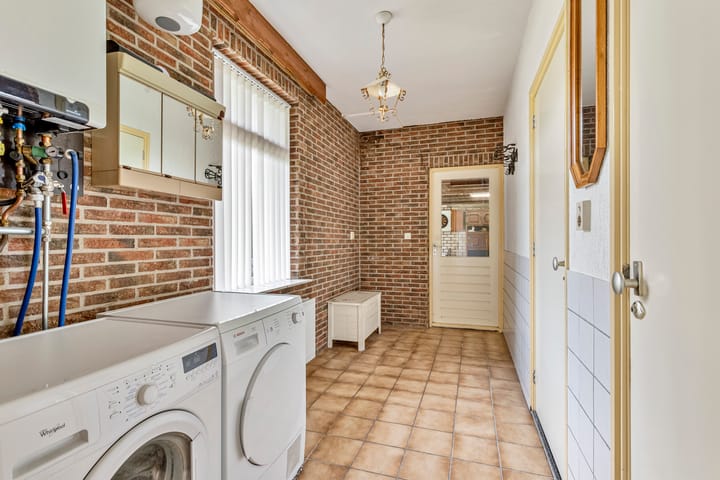 Photo 16 of Achtmaalsebaan 57