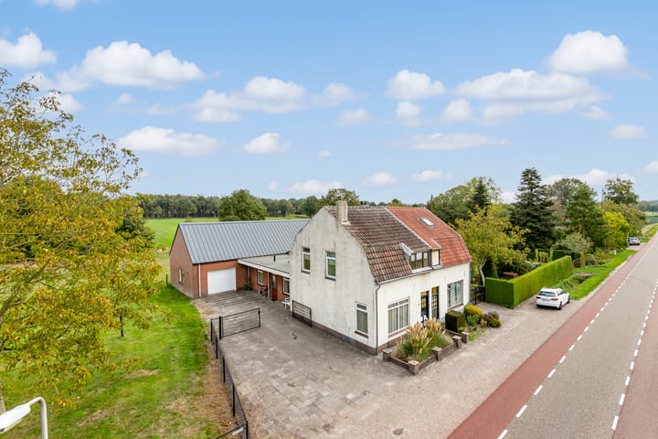 Photo 42 of Achtmaalsebaan 57