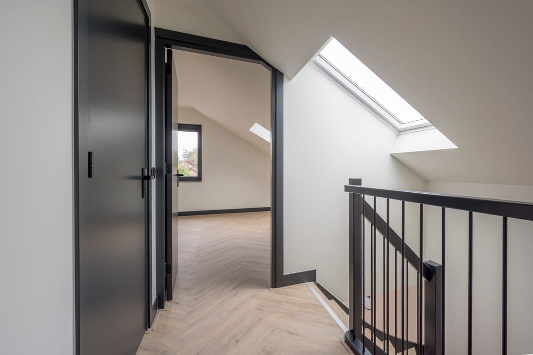 Photo 13 of Van Tuyllstraat 8-B