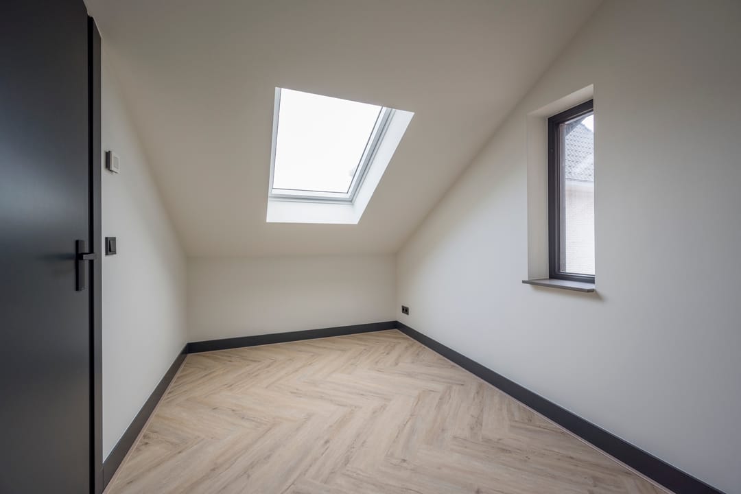 Photo 17 of Van Tuyllstraat 8-B