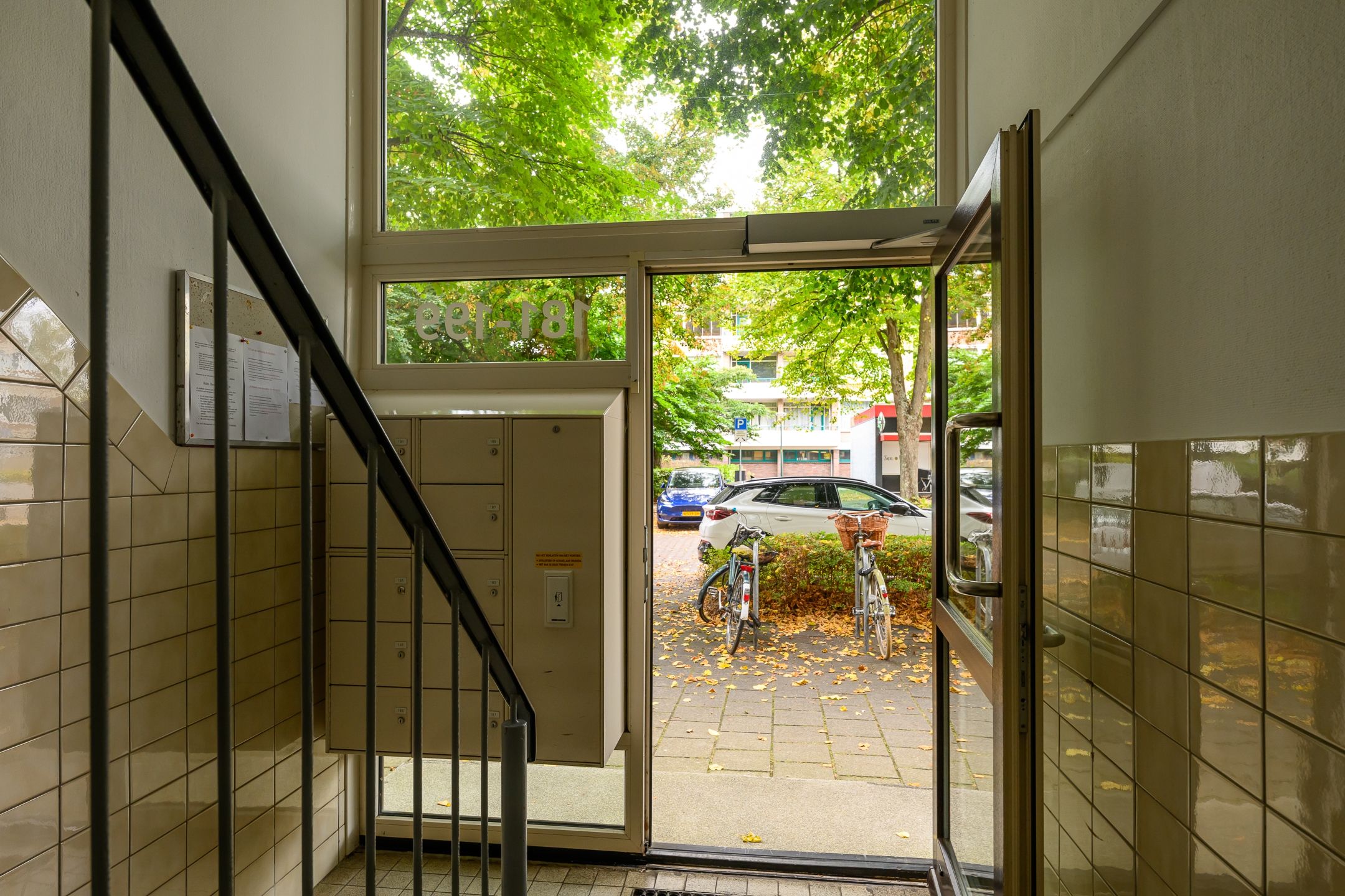 Foto 6 van Burgemeester Caan van Necklaan 197