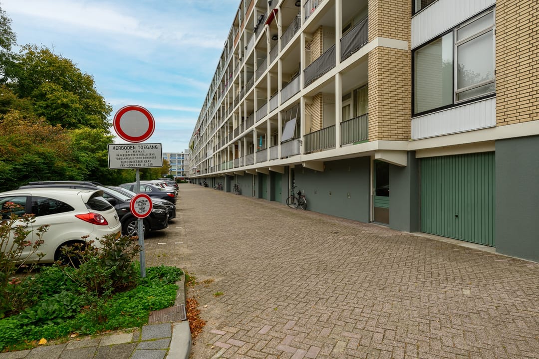 Foto 23 van Burgemeester Caan van Necklaan 197