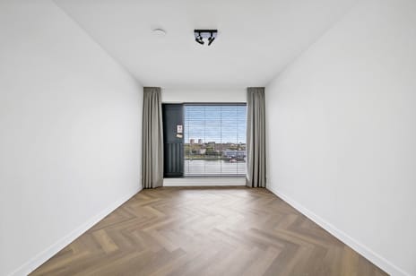 Maashaven N.z. 681 tertiary image