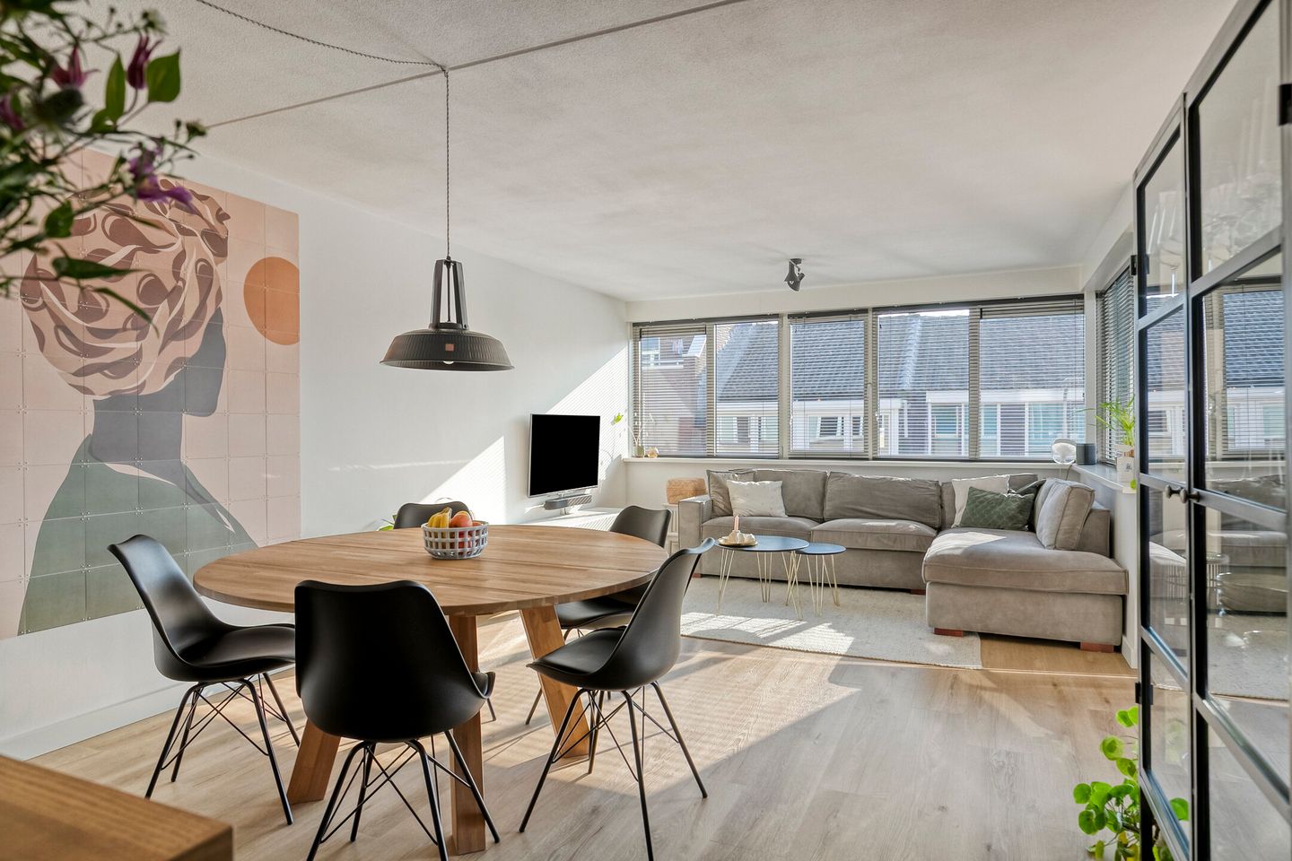 Photo 1 of Trouwlaan 19-03