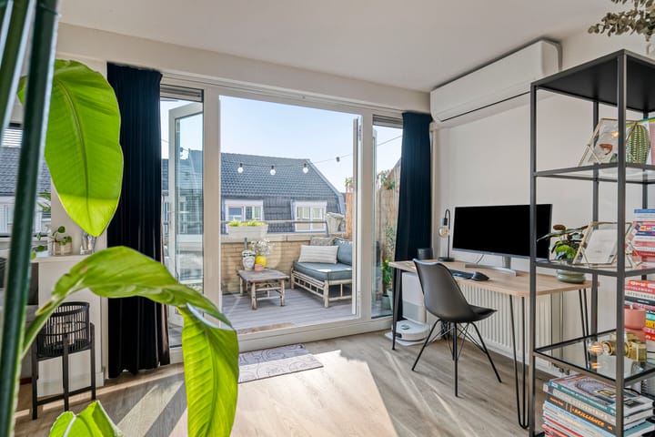 Photo 11 of Trouwlaan 19-03