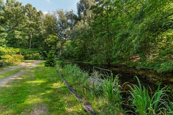 Photo 10 of Oud Huizerweg 3