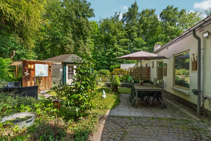 Photo 15 of Oud Huizerweg 3