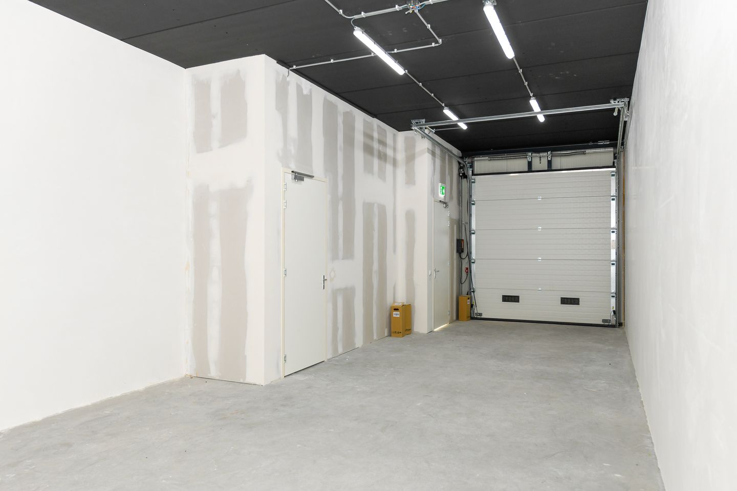 View photo 4 of Eemmeerlaan 2-F