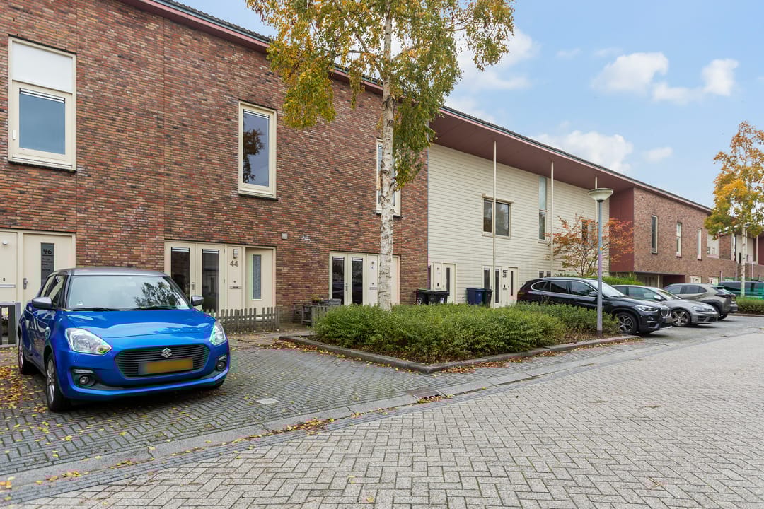 Photo 2 of Brancusistraat 44