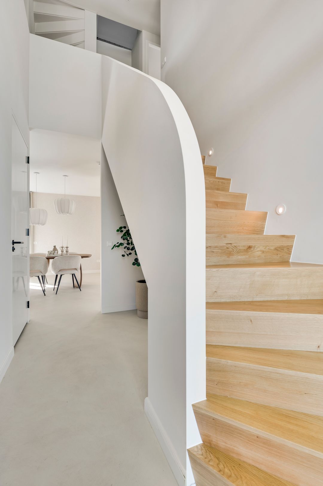 Photo 8 of Lewieze 30