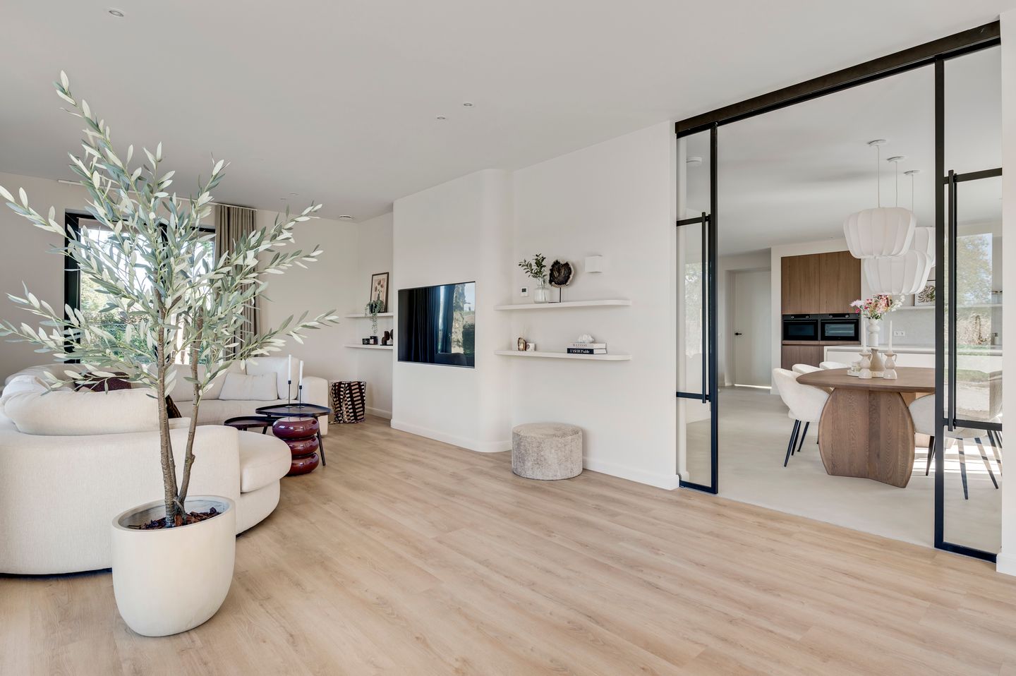 Photo 20 of Lewieze 30