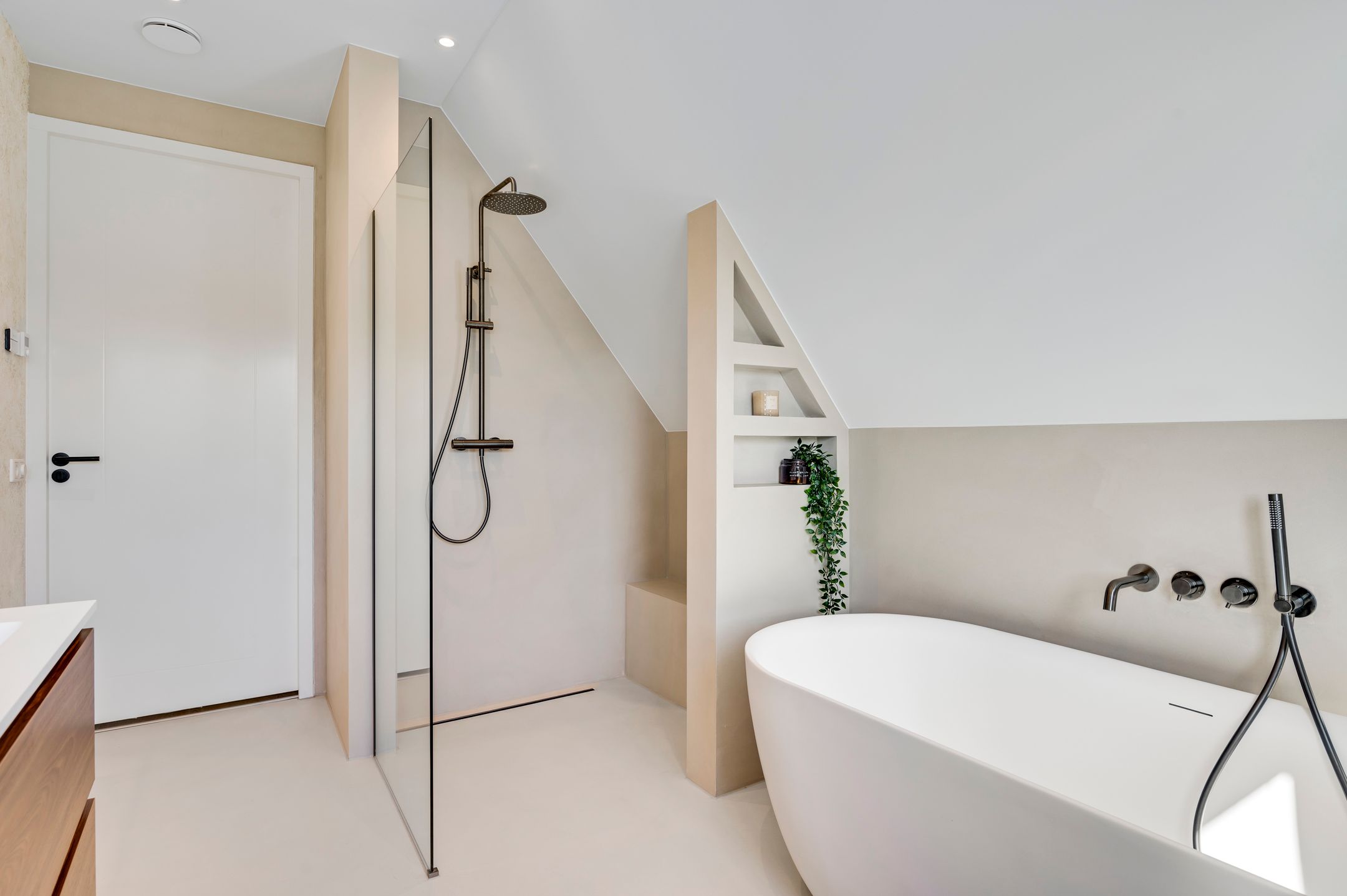 Photo 39 of Lewieze 30