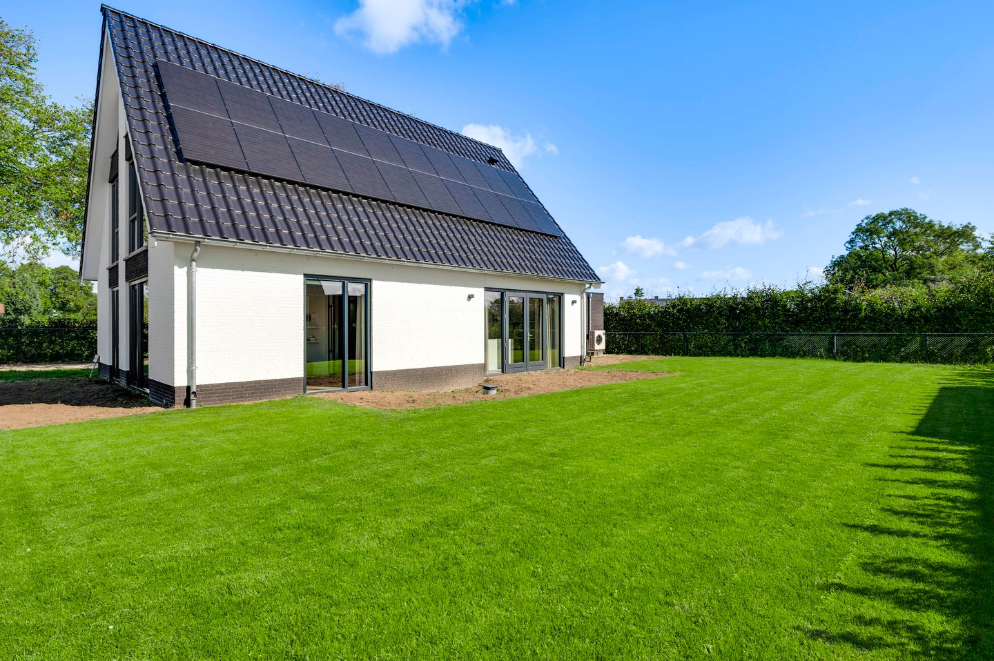 Photo 44 of Lewieze 30