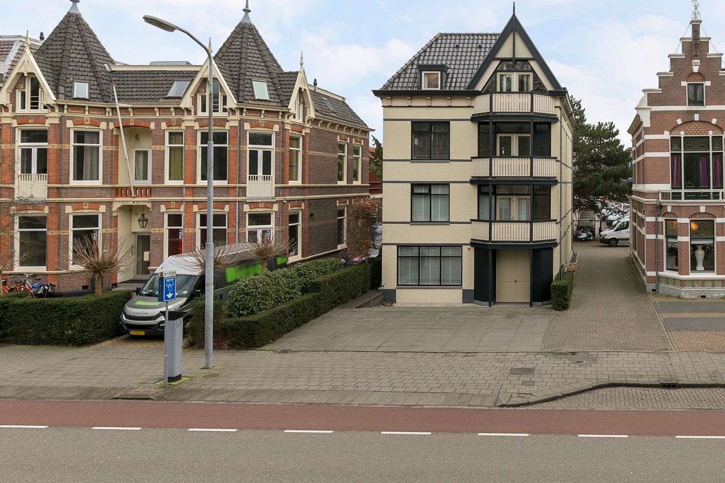 Bekijk foto 2 van Kennemerstraatweg 107-B