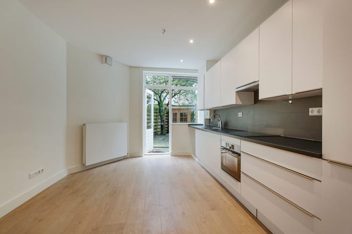 Photo 5 of Zaanstraat 45