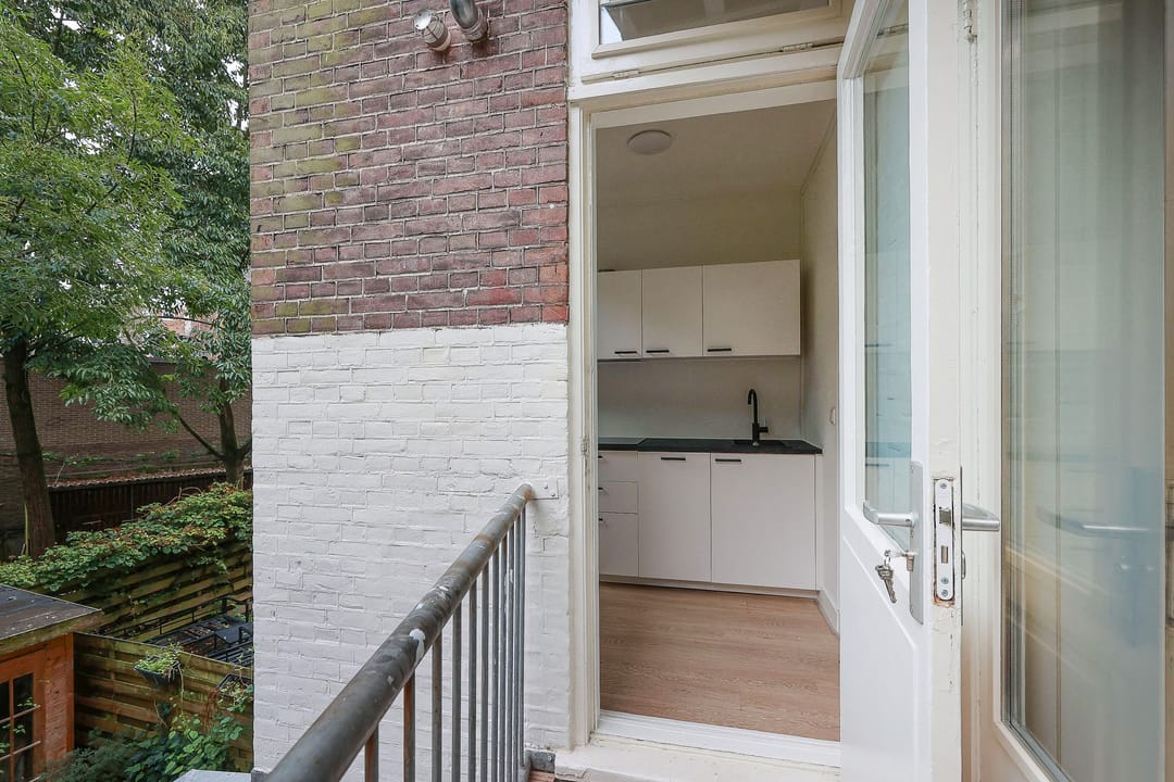 Photo 17 of Zaanstraat 46