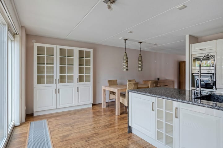 Foto 17 van Bovendeks 15