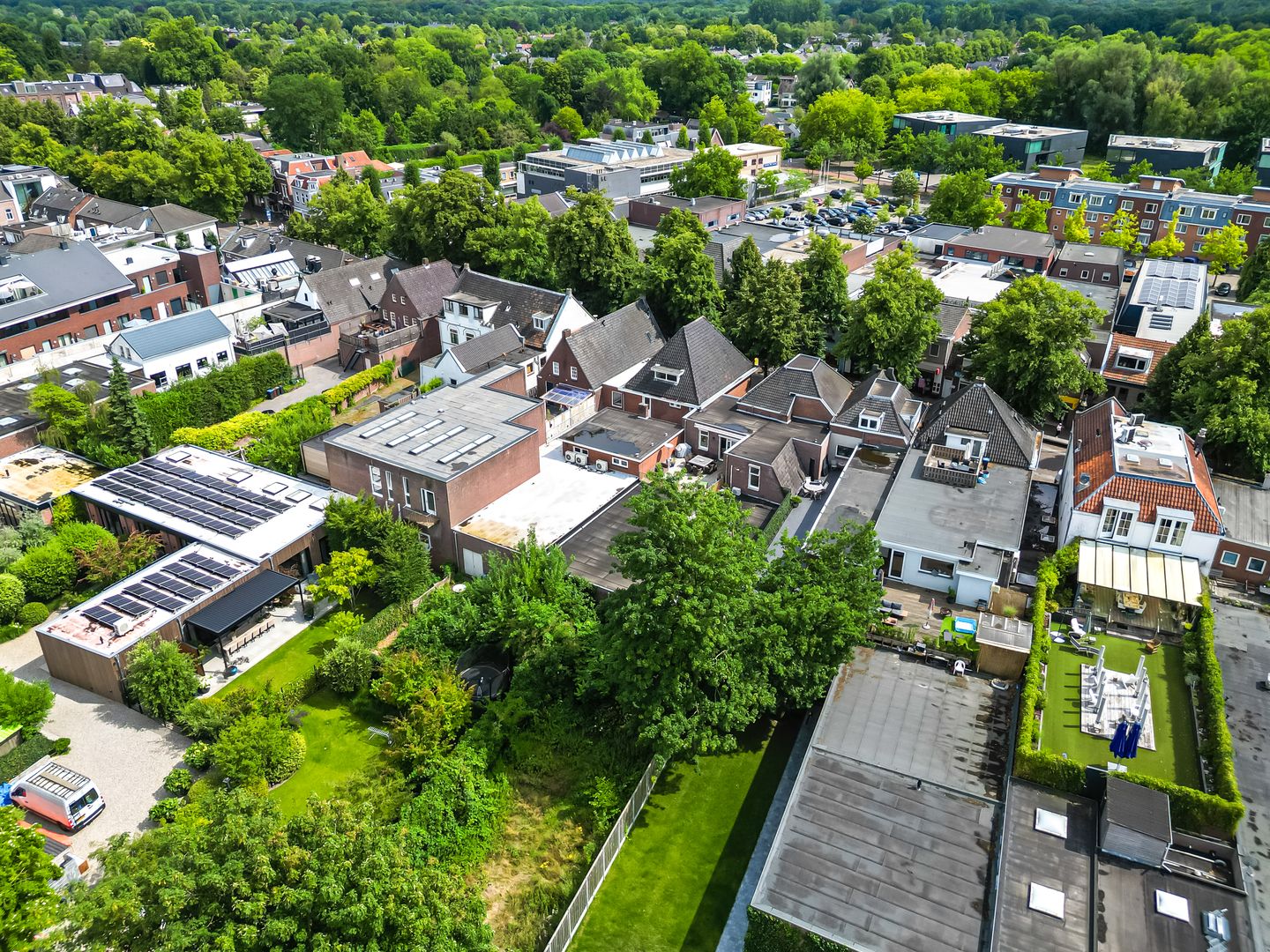 View photo 2 of Dorpsstraat 25