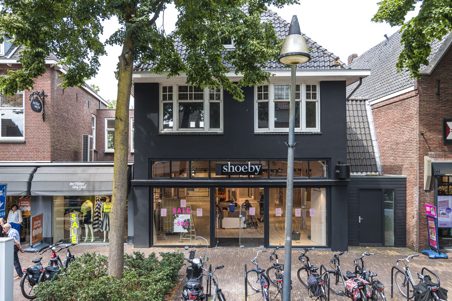 View photo 3 of Dorpsstraat 25