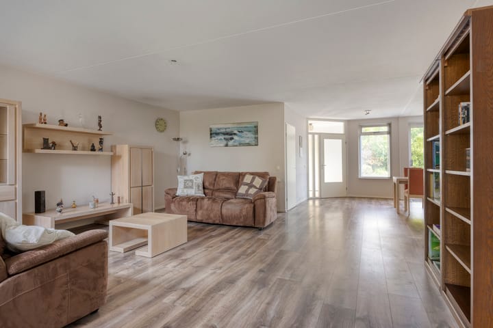 Foto 8 van Kamillestraat 21