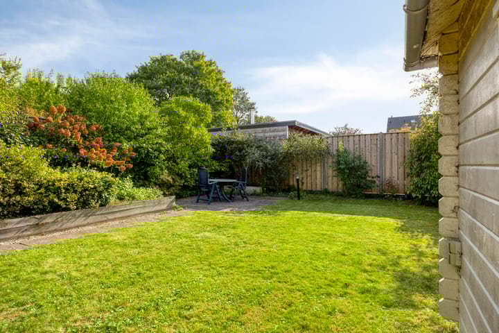 Foto 33 van Kamillestraat 21