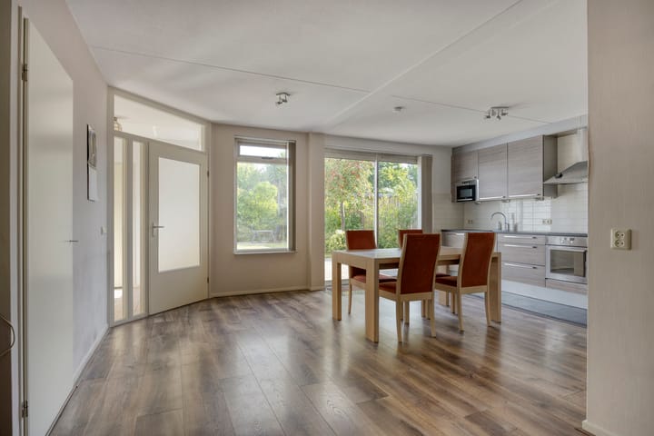 Foto 11 van Kamillestraat 21