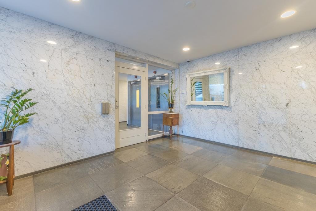 Photo 25 of Bos en Vaartlaan 72