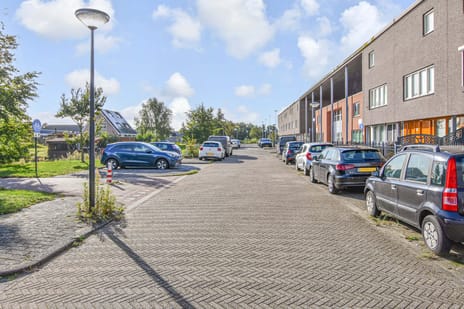 Carry van Bruggenhof 96 secondary image