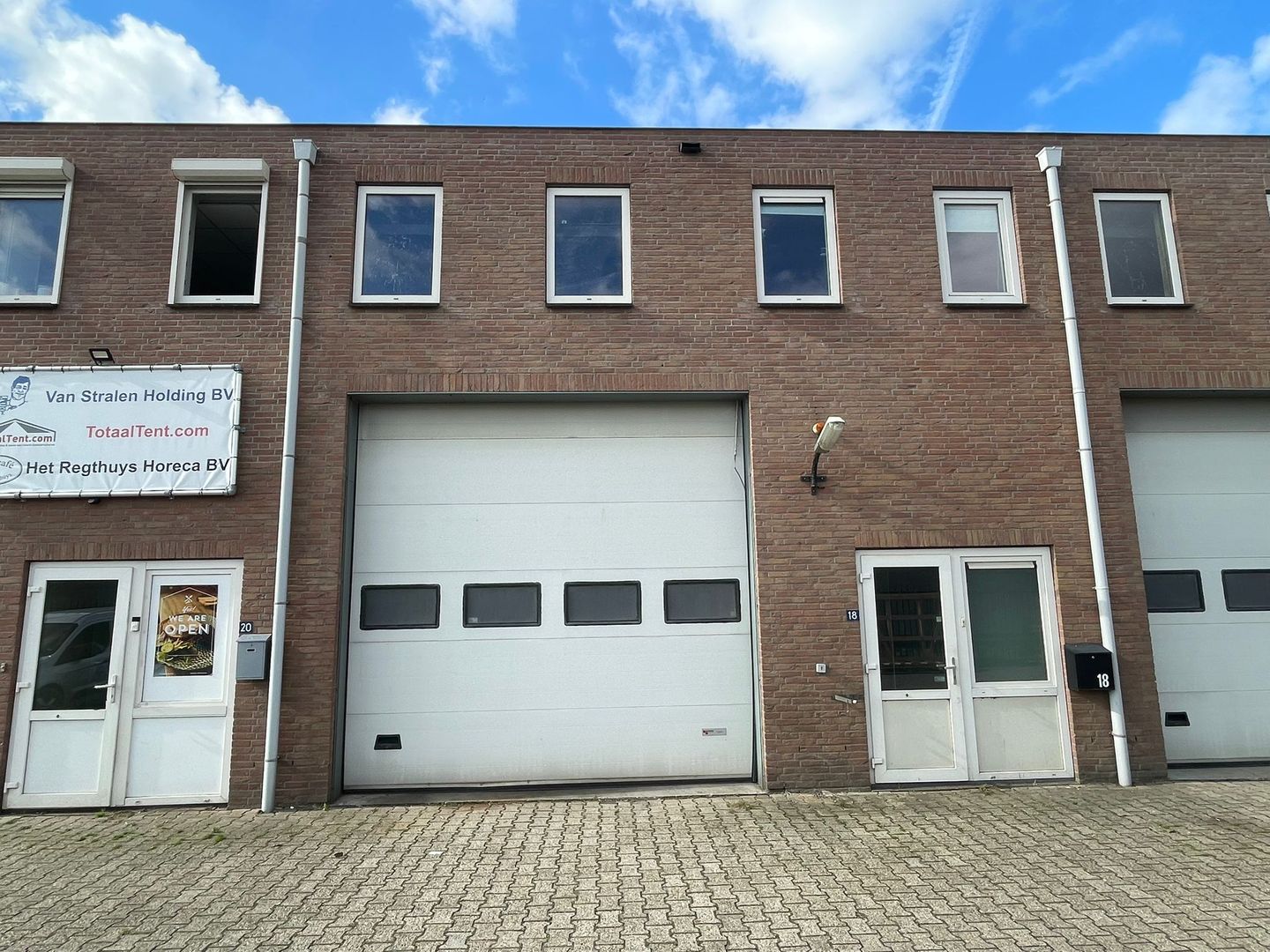 View photo 1 of Ambachtsweg 18