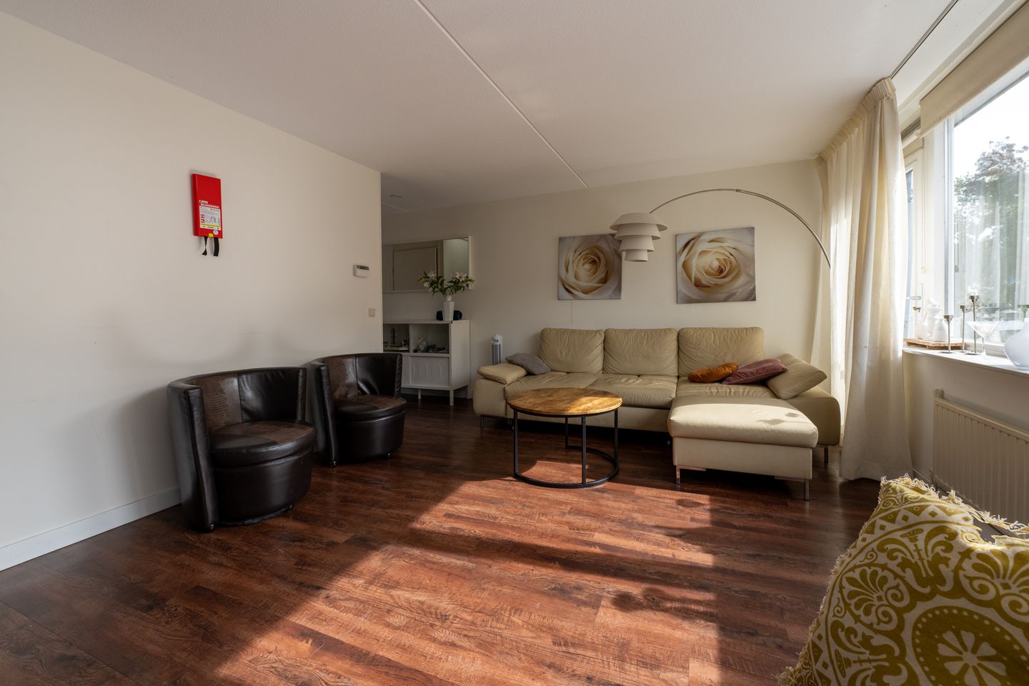Photo 10 of Warmoezenierstraat 24