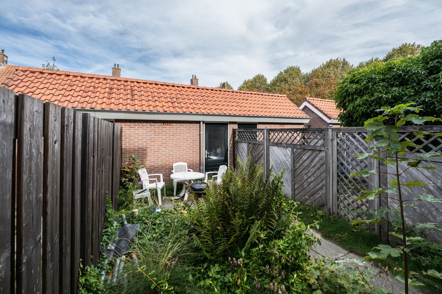 Photo 35 of Warmoezenierstraat 24