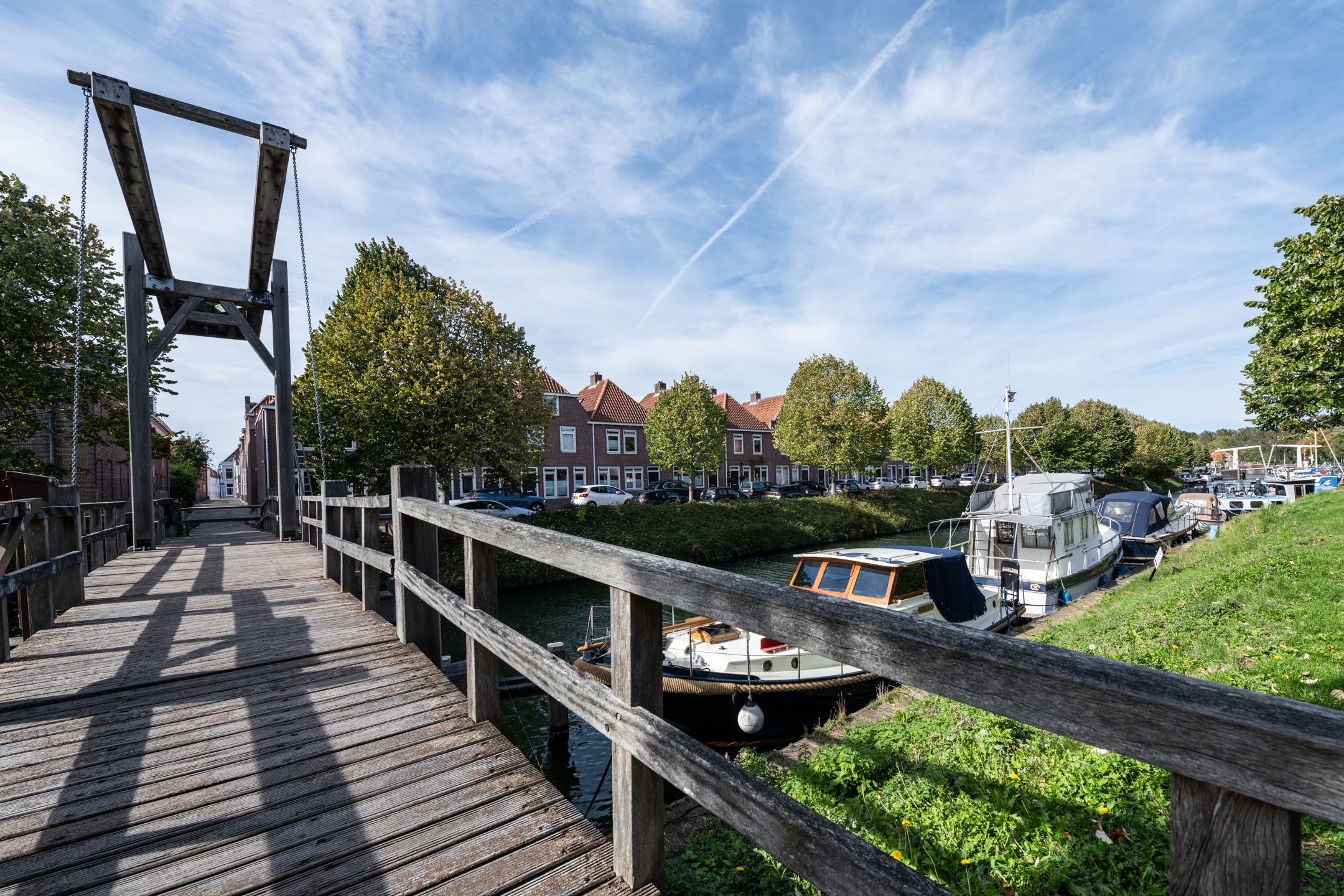 Photo 39 of Warmoezenierstraat 24