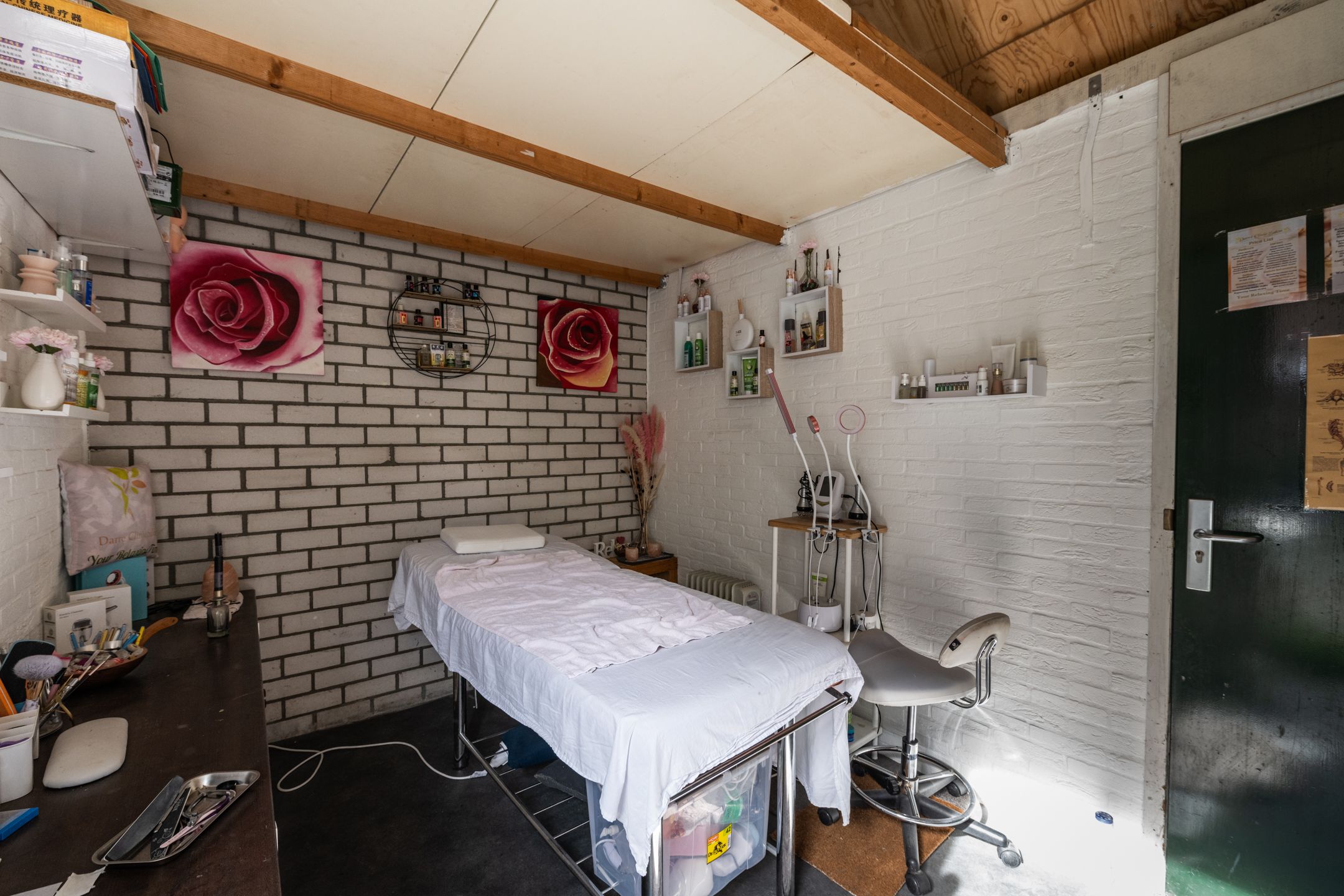 Photo 36 of Warmoezenierstraat 24