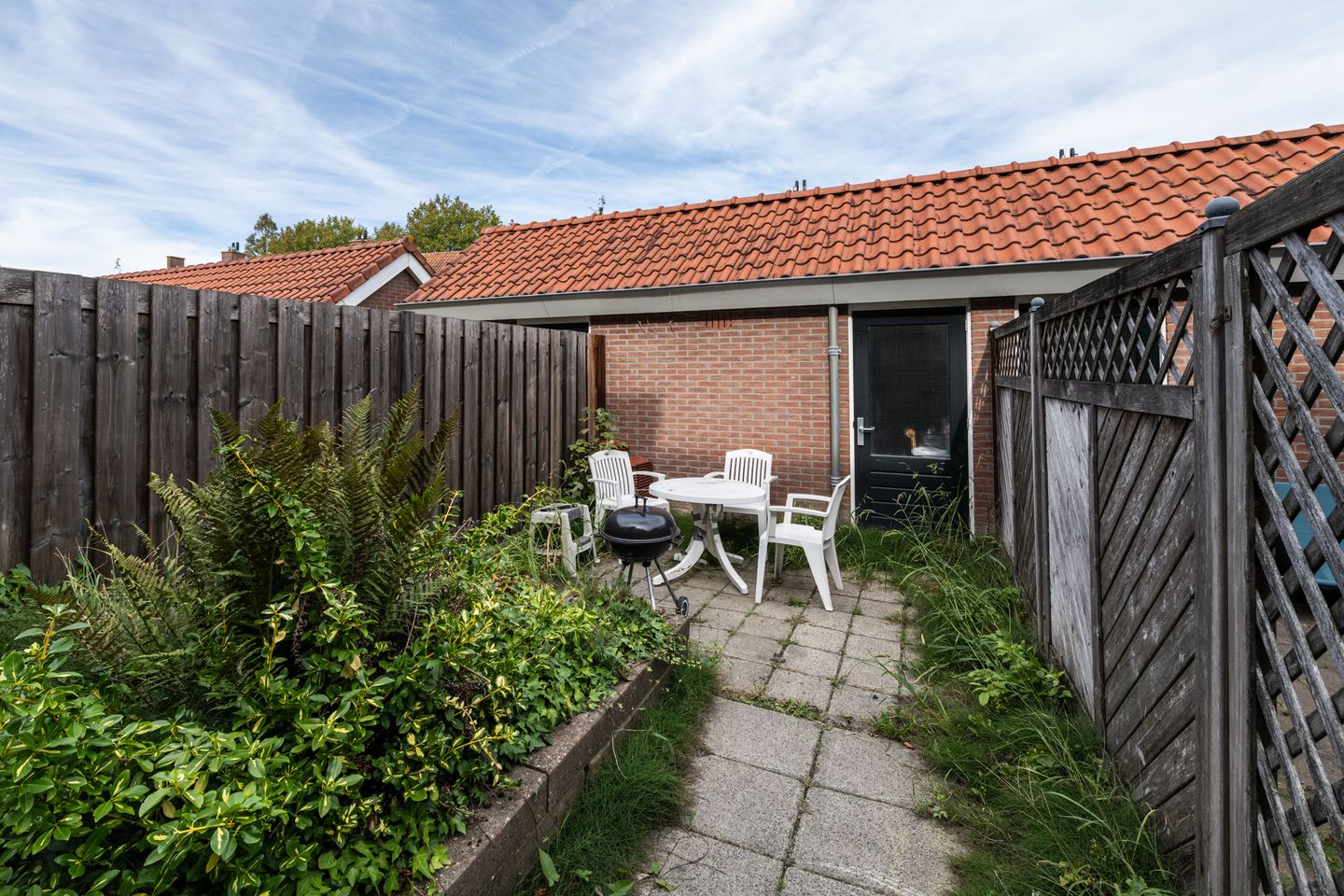 Photo 34 of Warmoezenierstraat 24