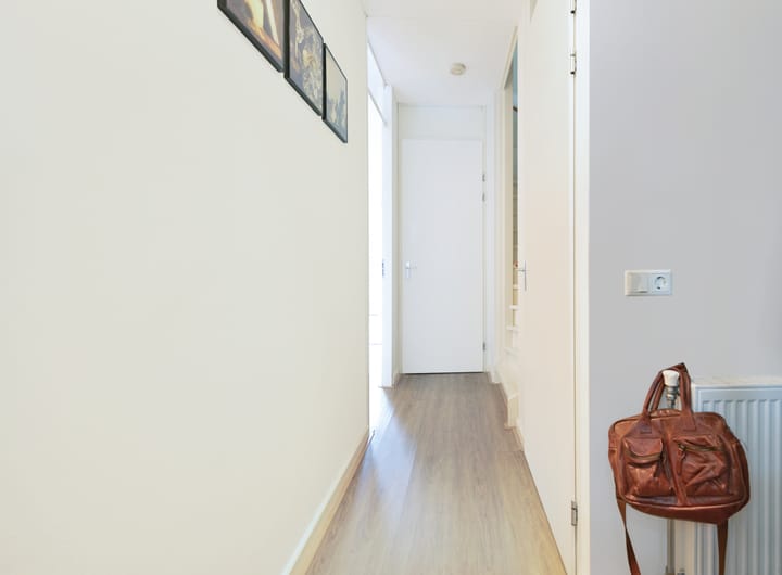 Photo 15 of Uitdamstraat 1