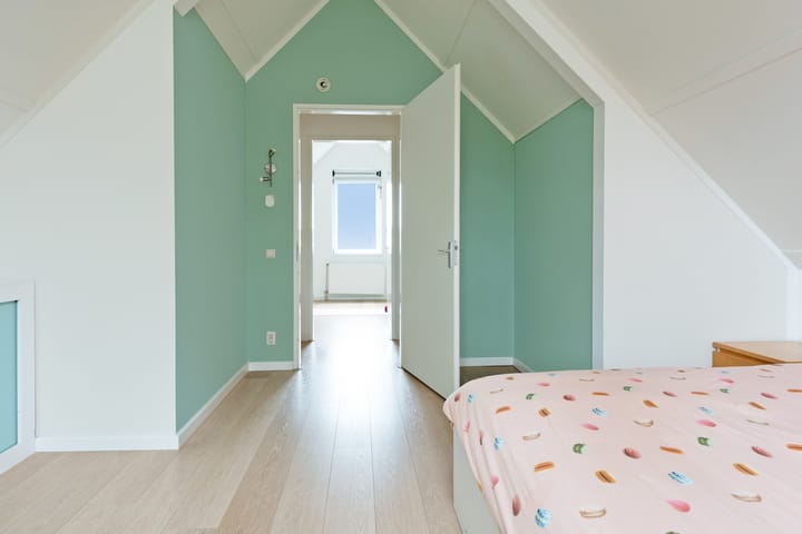 Photo 26 of Uitdamstraat 1