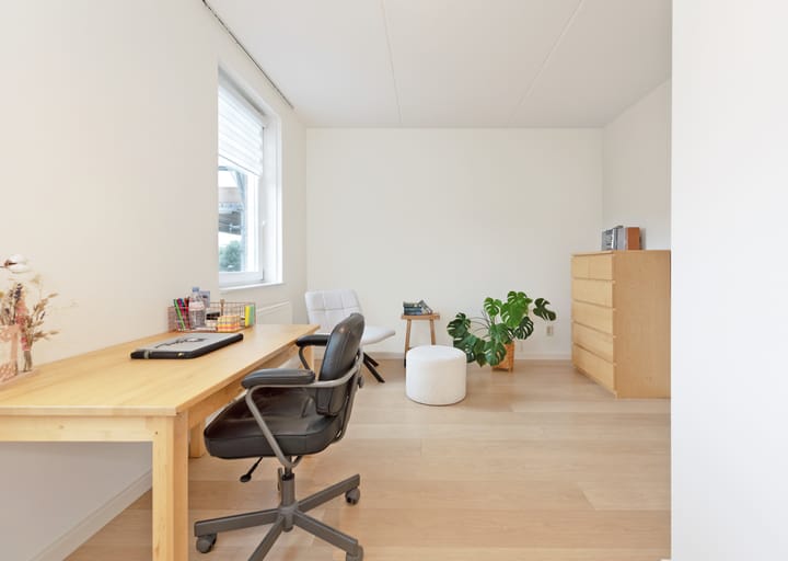 Photo 22 of Uitdamstraat 1