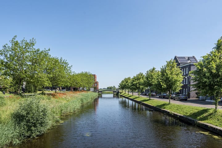 Photo 34 of Uitdamstraat 1