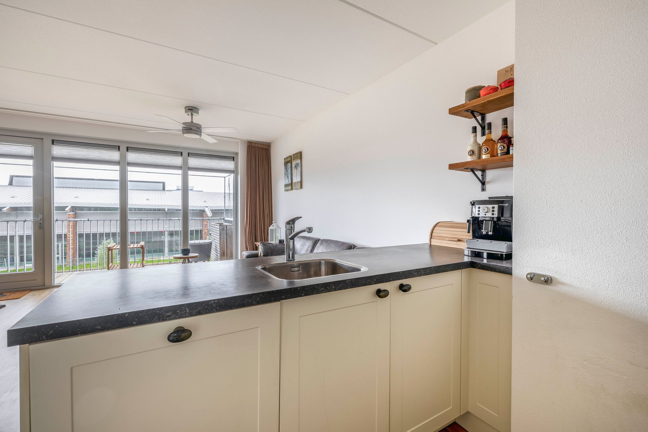 Foto 21 van Montreallaan 22-A