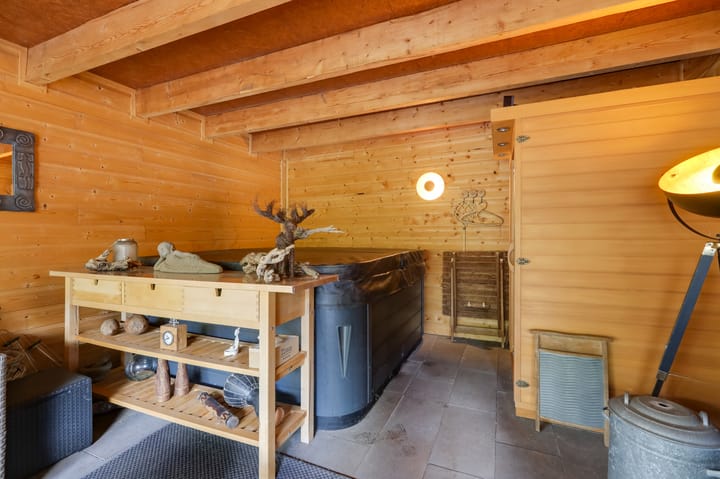 Foto 60 van Witte Kruis 21