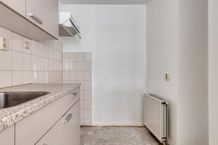 Photo 12 of Aagje Dekenstraat 50