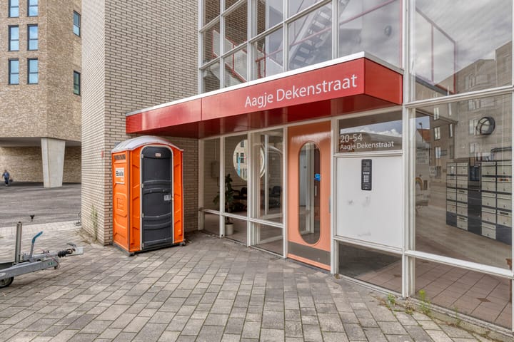 Photo 3 of Aagje Dekenstraat 50