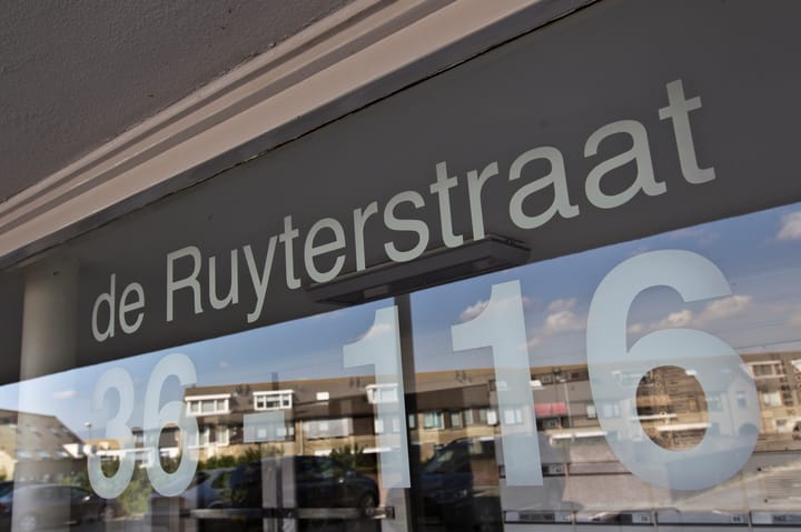 Photo 5 of de Ruyterstraat 50