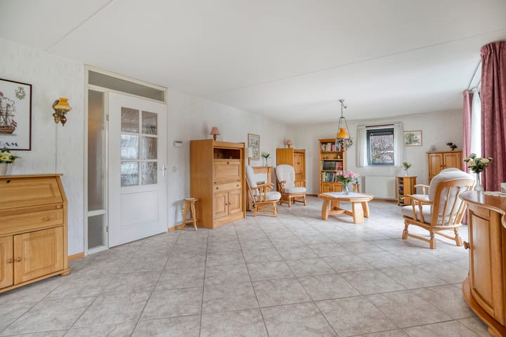 Foto 18 van Robiniastate 5