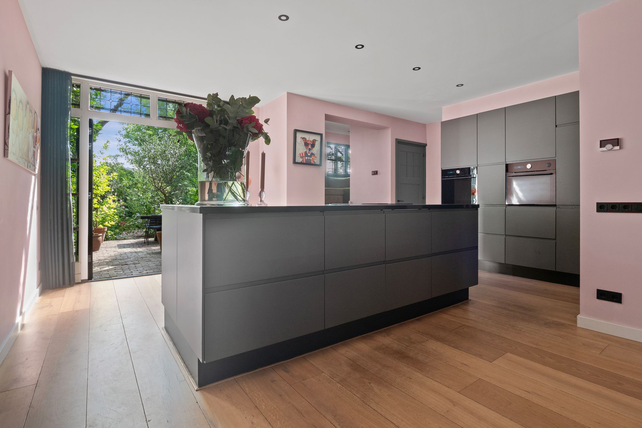 Foto 9 van Victorialaan 12